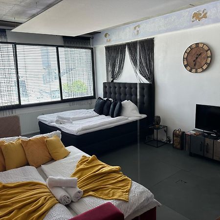 Apartment Am Schwedenplatz Виена Екстериор снимка