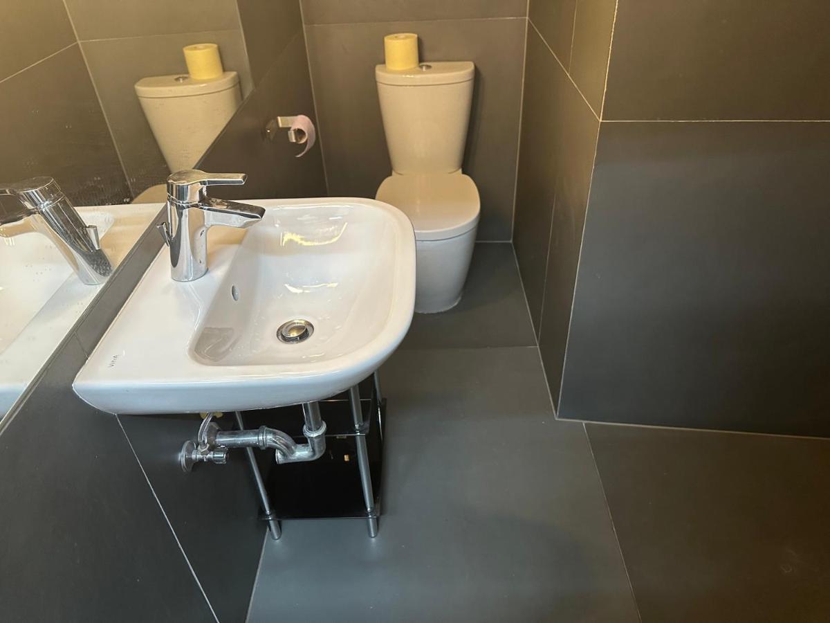 Apartment Am Schwedenplatz Виена Екстериор снимка