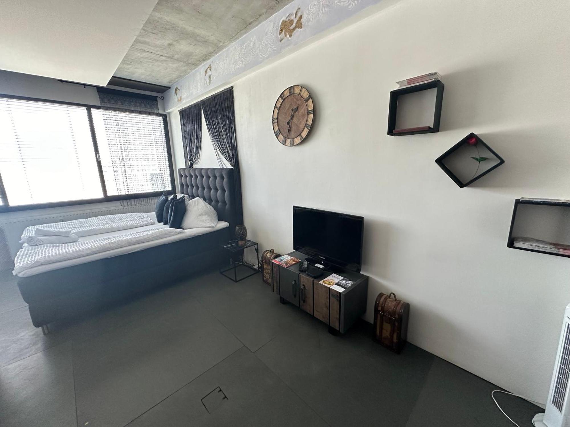 Apartment Am Schwedenplatz Виена Екстериор снимка