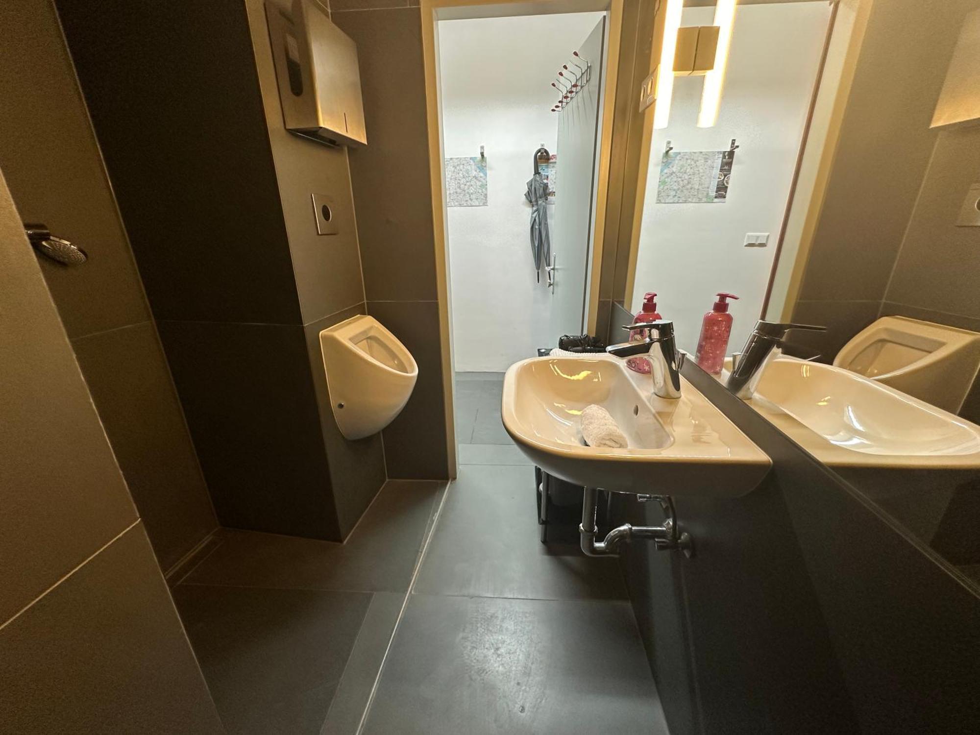 Apartment Am Schwedenplatz Виена Екстериор снимка