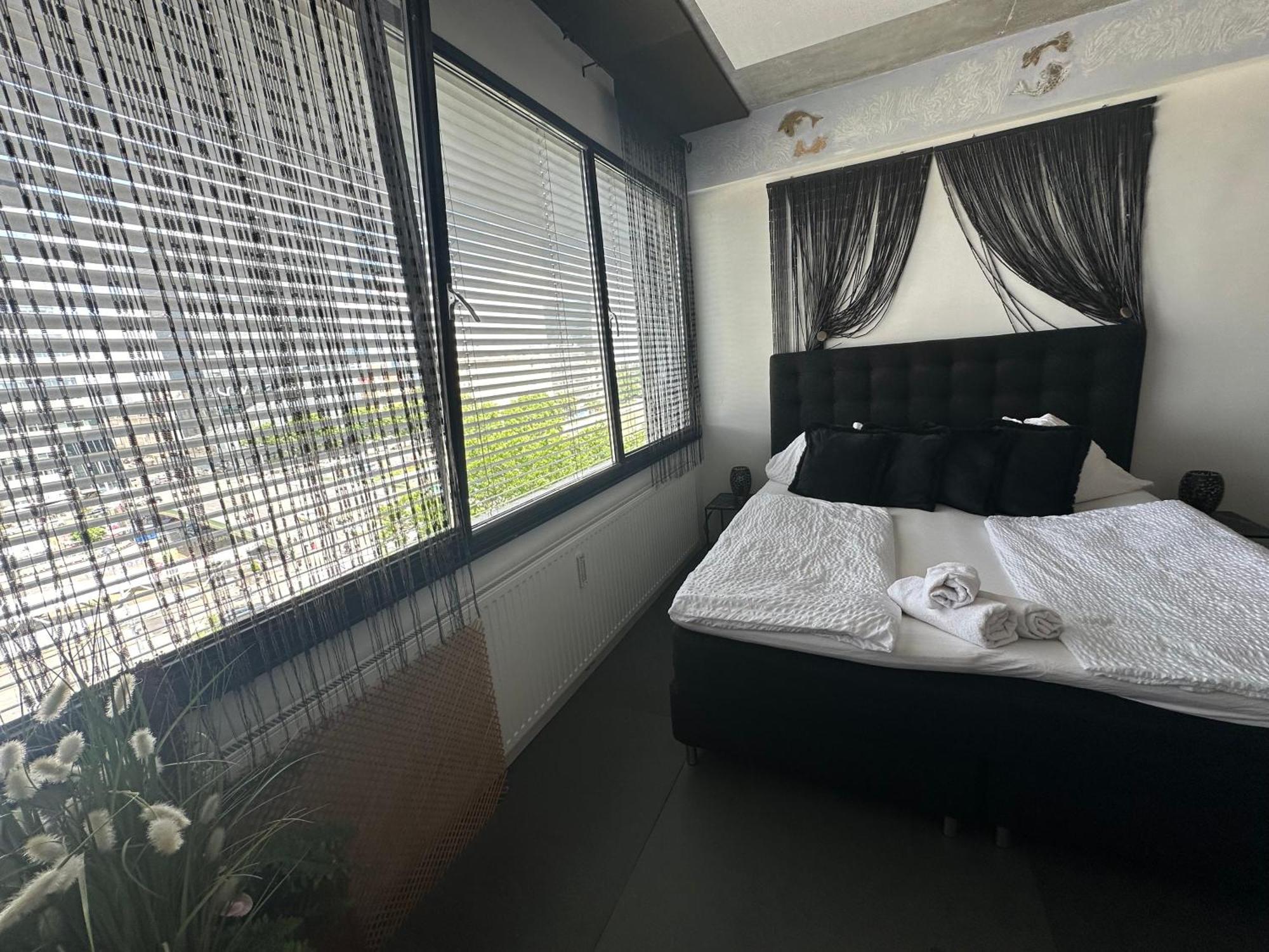 Apartment Am Schwedenplatz Виена Екстериор снимка