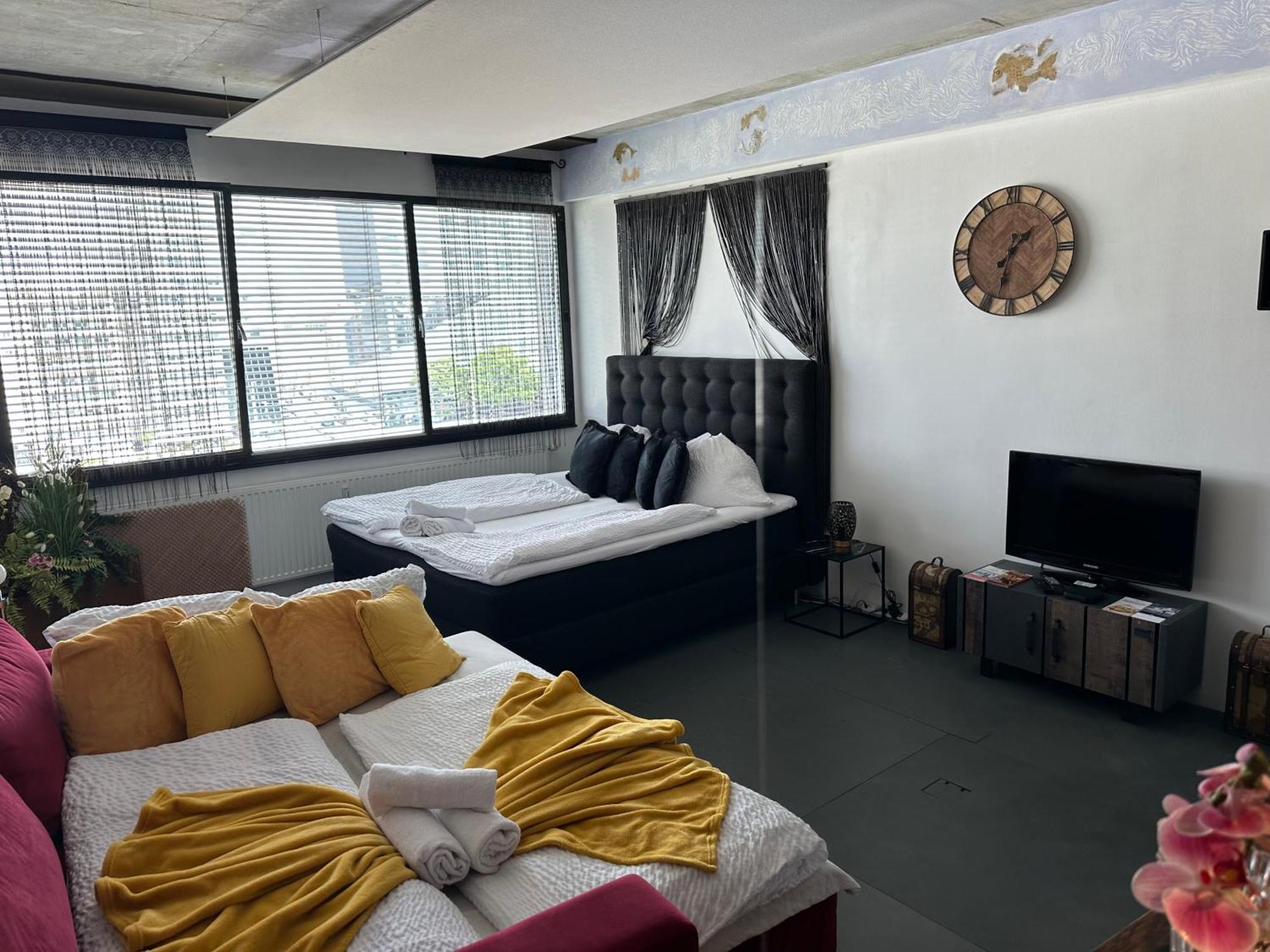 Apartment Am Schwedenplatz Виена Екстериор снимка
